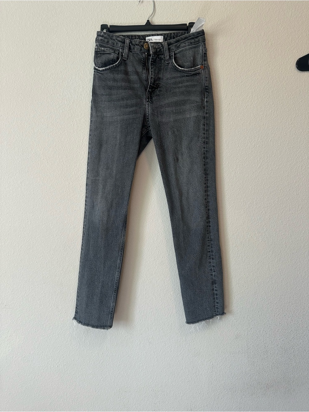 Zara Women's Washed Charcoal High-Rise Jeans - Picture 2 of 3